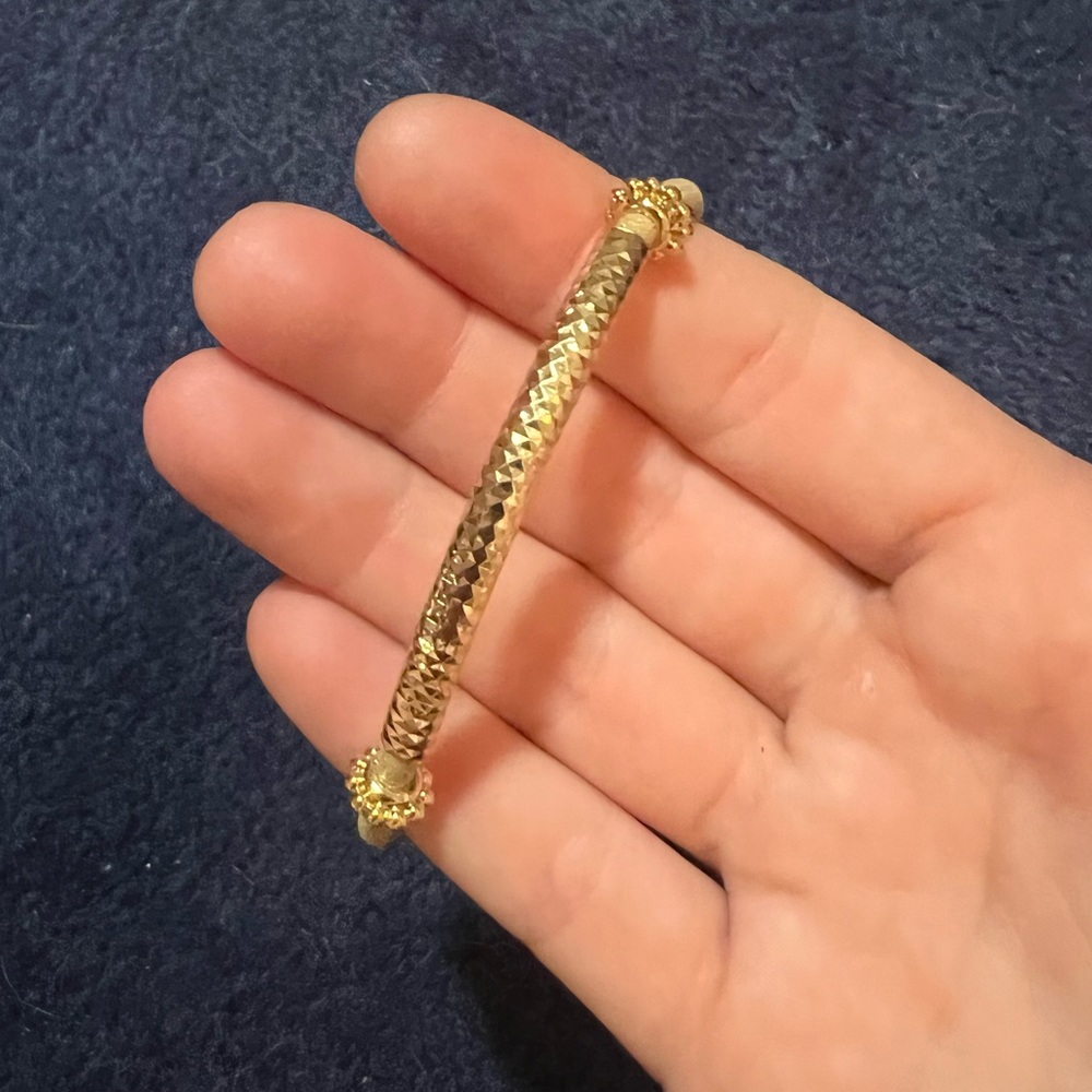 Gold adjustable bracelet